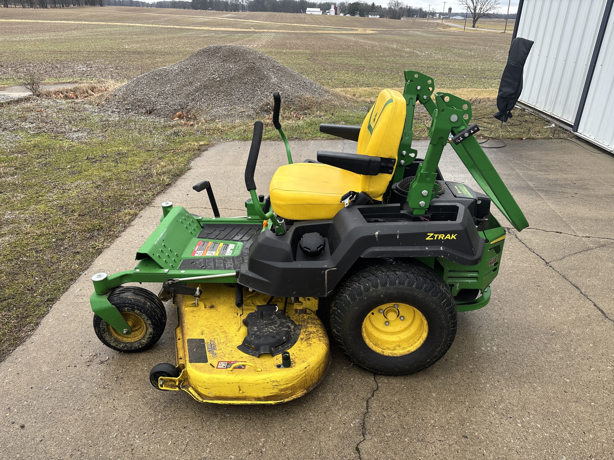 Used 2021 John Deere Z530M Zero Turn Mowers at Koenig Equipment in Urbana, OH - PhotoXL5