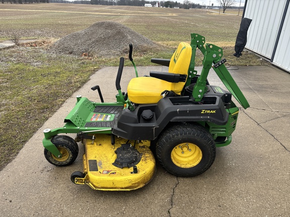Used 2021 John Deere Z530M Zero Turn Mowers at Koenig Equipment in Urbana, OH - Photo5