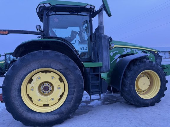 Photo of 2022 John Deere 8R 410