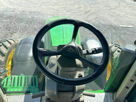 2022 John-Deere 8R 310