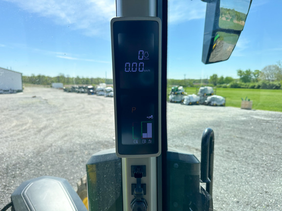 2022 John-Deere 8R 310
