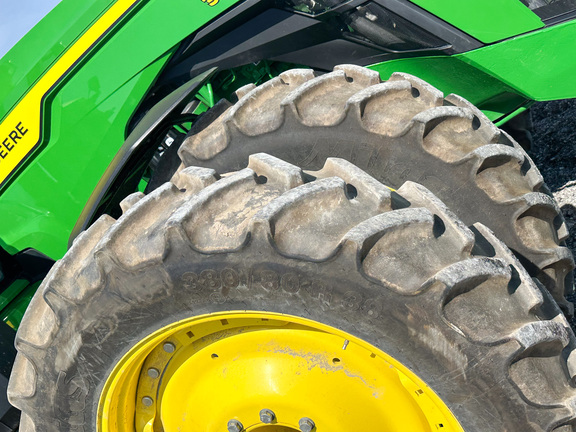 2022 John-Deere 8R 310