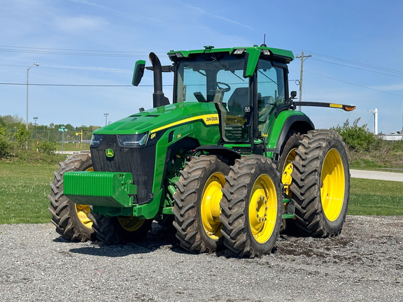 2022 John-Deere 8R 310