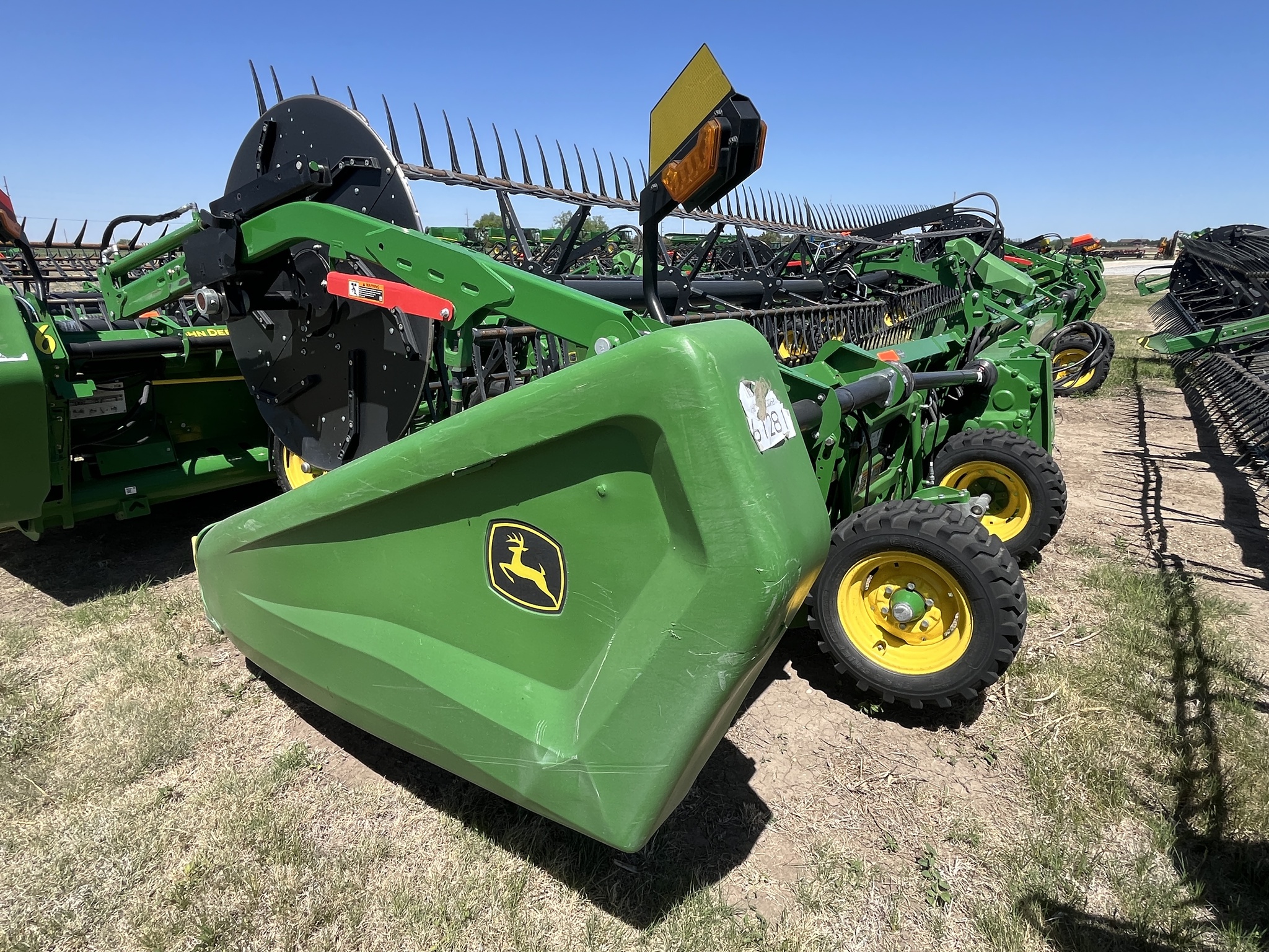 2024 John Deere HD35R Image 4