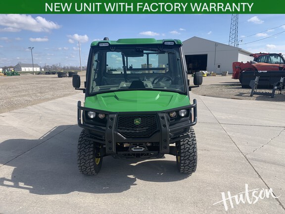 Photo of 2025 John Deere XUV 875R Signature Edition