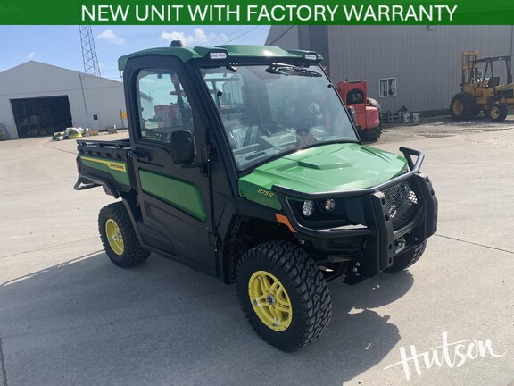Photo of 2025 John Deere XUV 875R Signature Edition