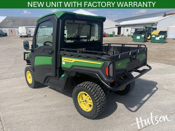 Photo of 2025 John Deere XUV 875R Signature Edition