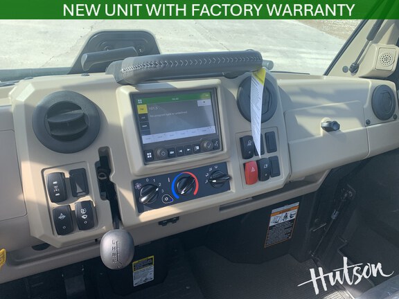 Photo of 2025 John Deere XUV 875R Signature Edition