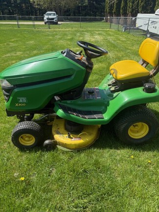 Photo of 2014 John Deere X300