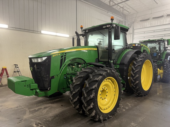  John Deere 8370R