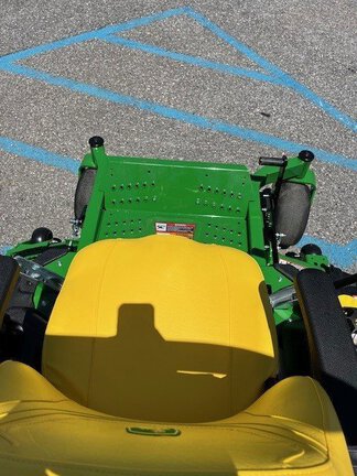 2026 John Deere Z720E-4