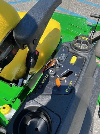 2026 John Deere Z720E-6