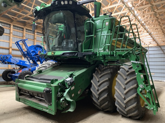 2022 John Deere X9 1000