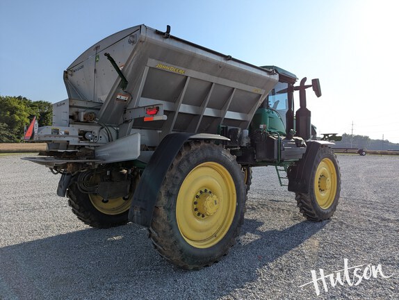 Photo of 2023 John Deere 600R