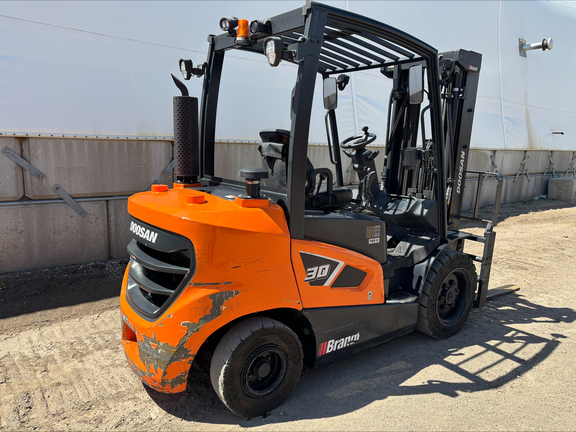 2023 Doosan D30S-7
