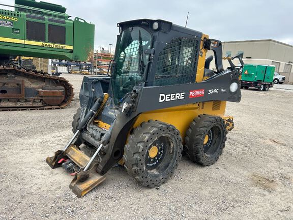 Photo of a 2023 John Deere 324G