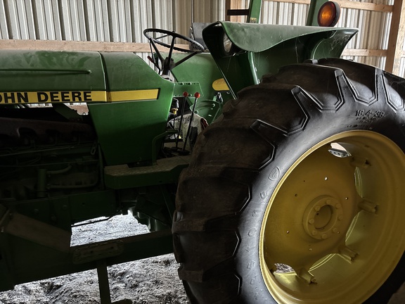 Used 1986 John Deere 2950 Utility Tractors at Koenig Equipment in Anna, OH - Photo2