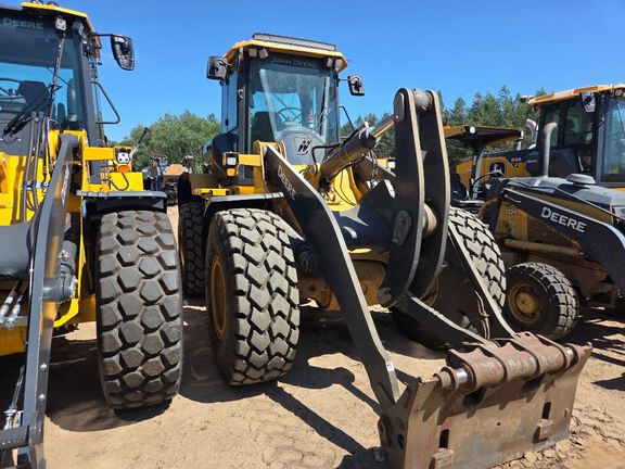 2023 John Deere 624P