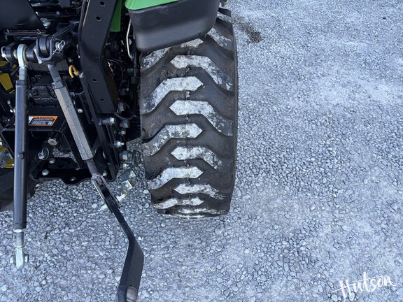 Photo of 2023 John Deere 2025R