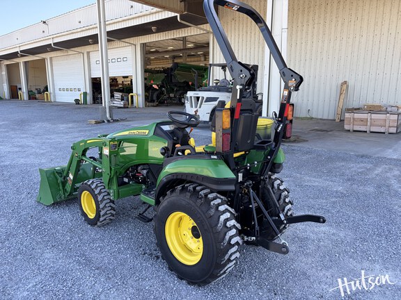 Photo of 2023 John Deere 2025R