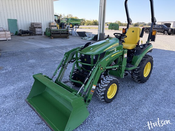 Photo of 2023 John Deere 2025R