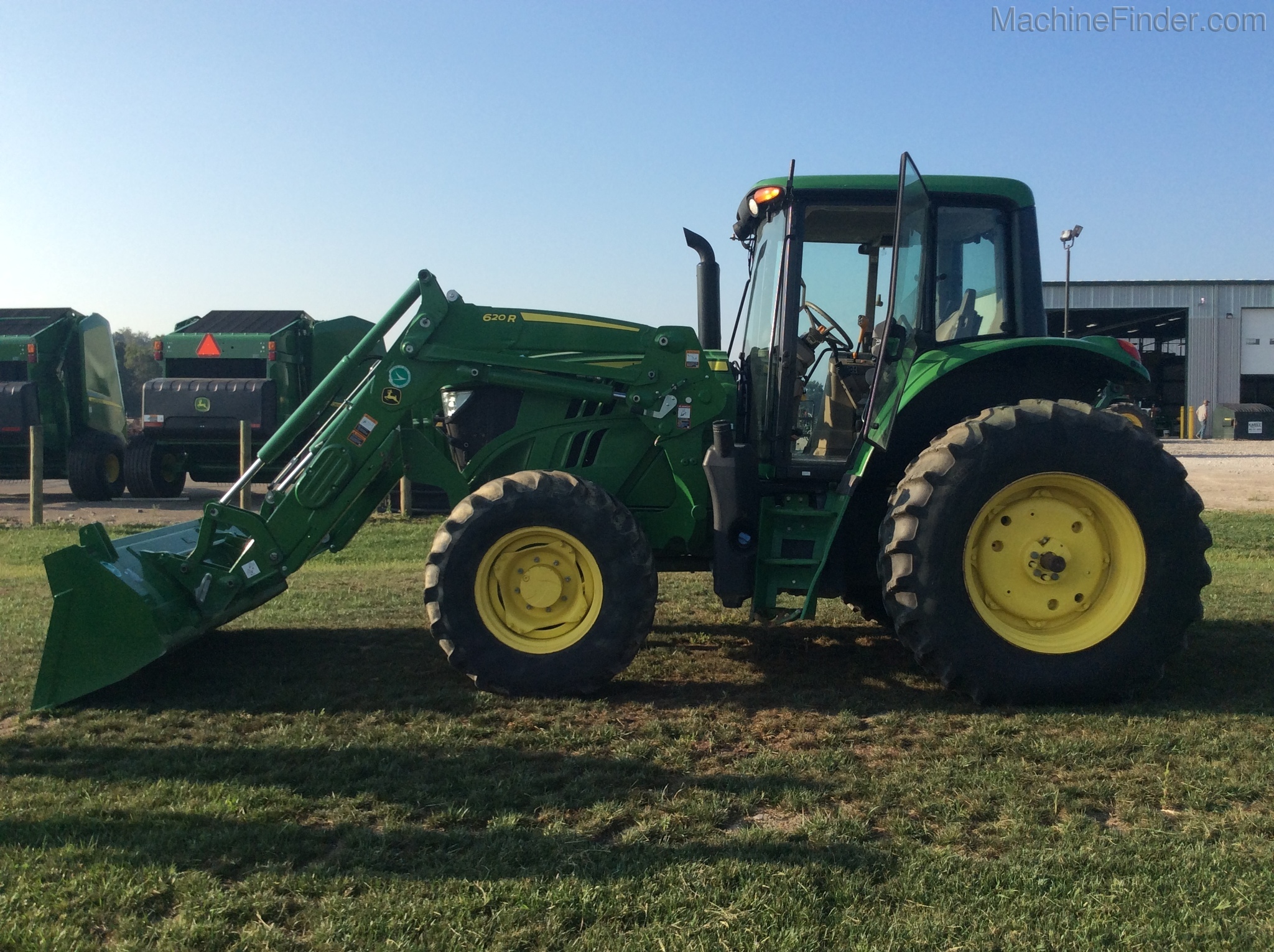 2016 John Deere 6110M Image 3