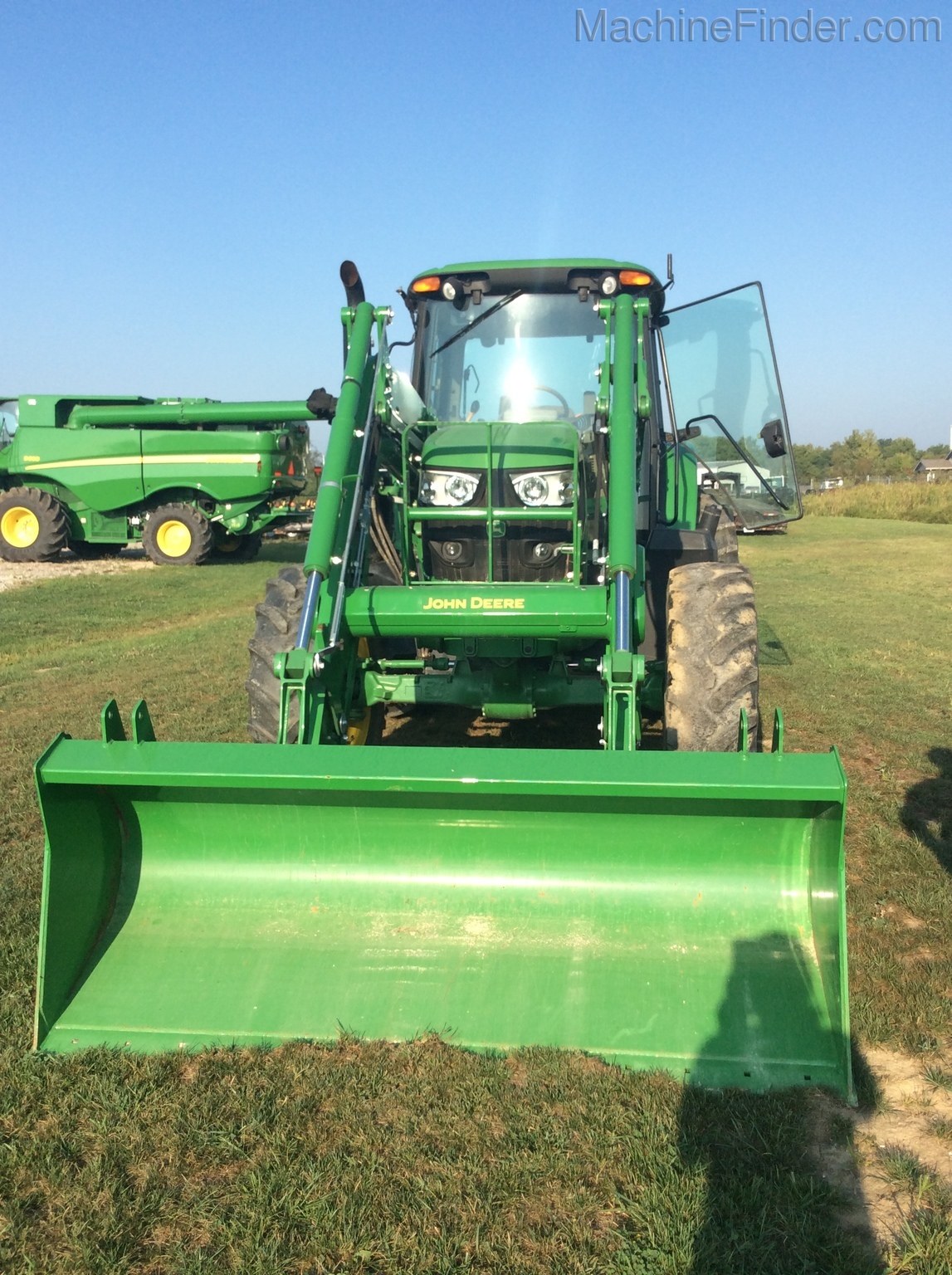 2016 John Deere 6110M Image 4