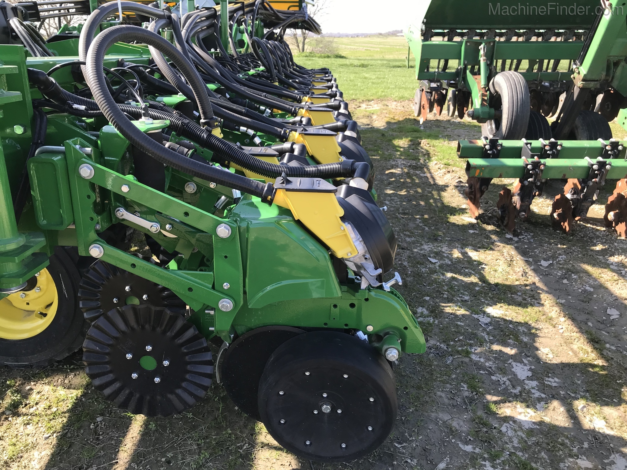 2019 John Deere DB60 Image 3