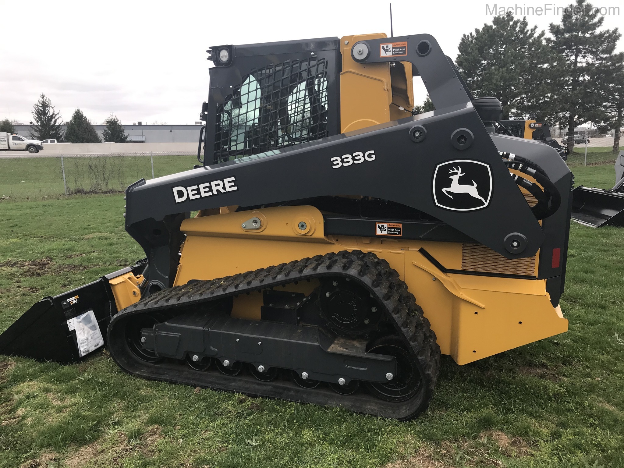 2020 John Deere 333G Image 2