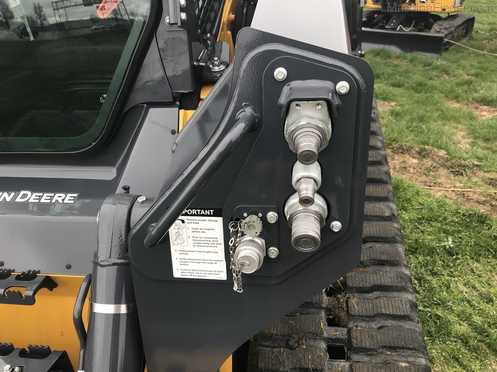 2020 John Deere 333G Image 7