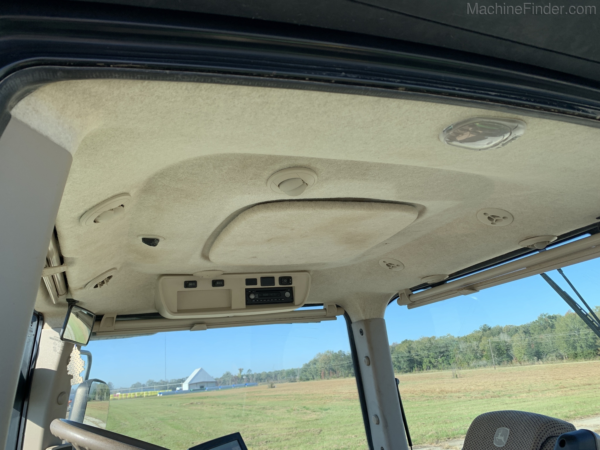 2014 John Deere 8320R Image 9