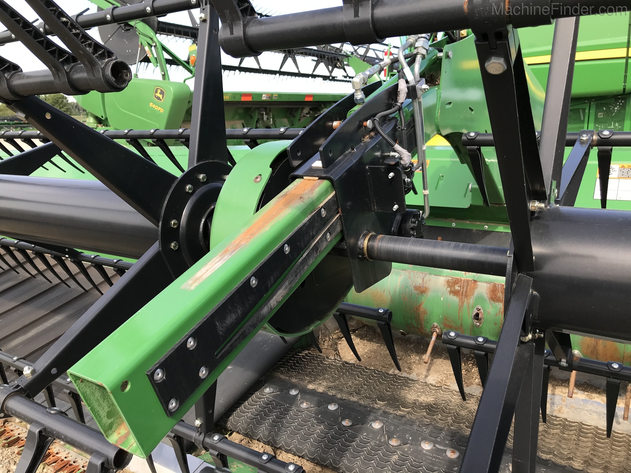 2018 John Deere 645FD Image 3