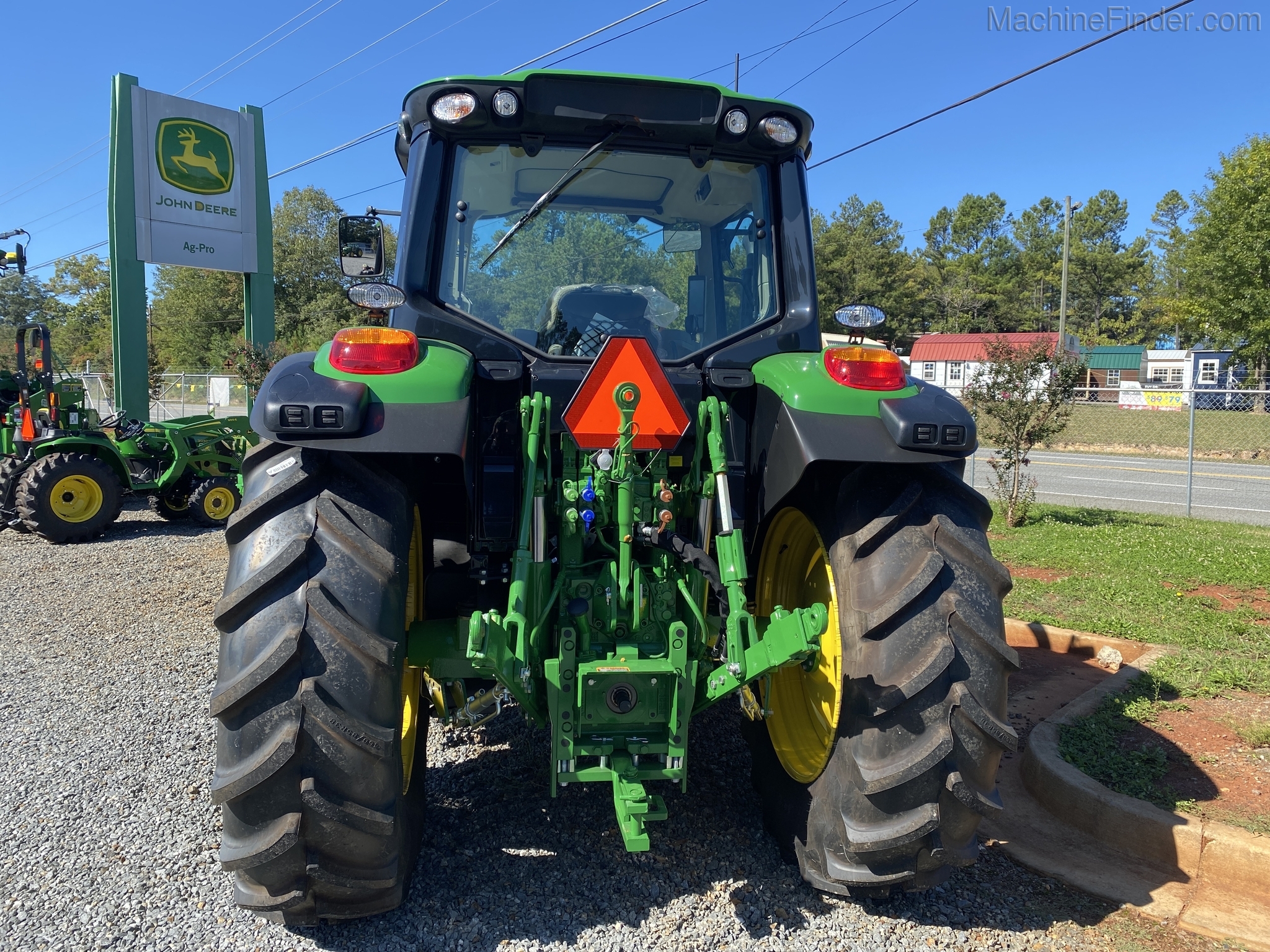 2020 John Deere 6120M Image 6