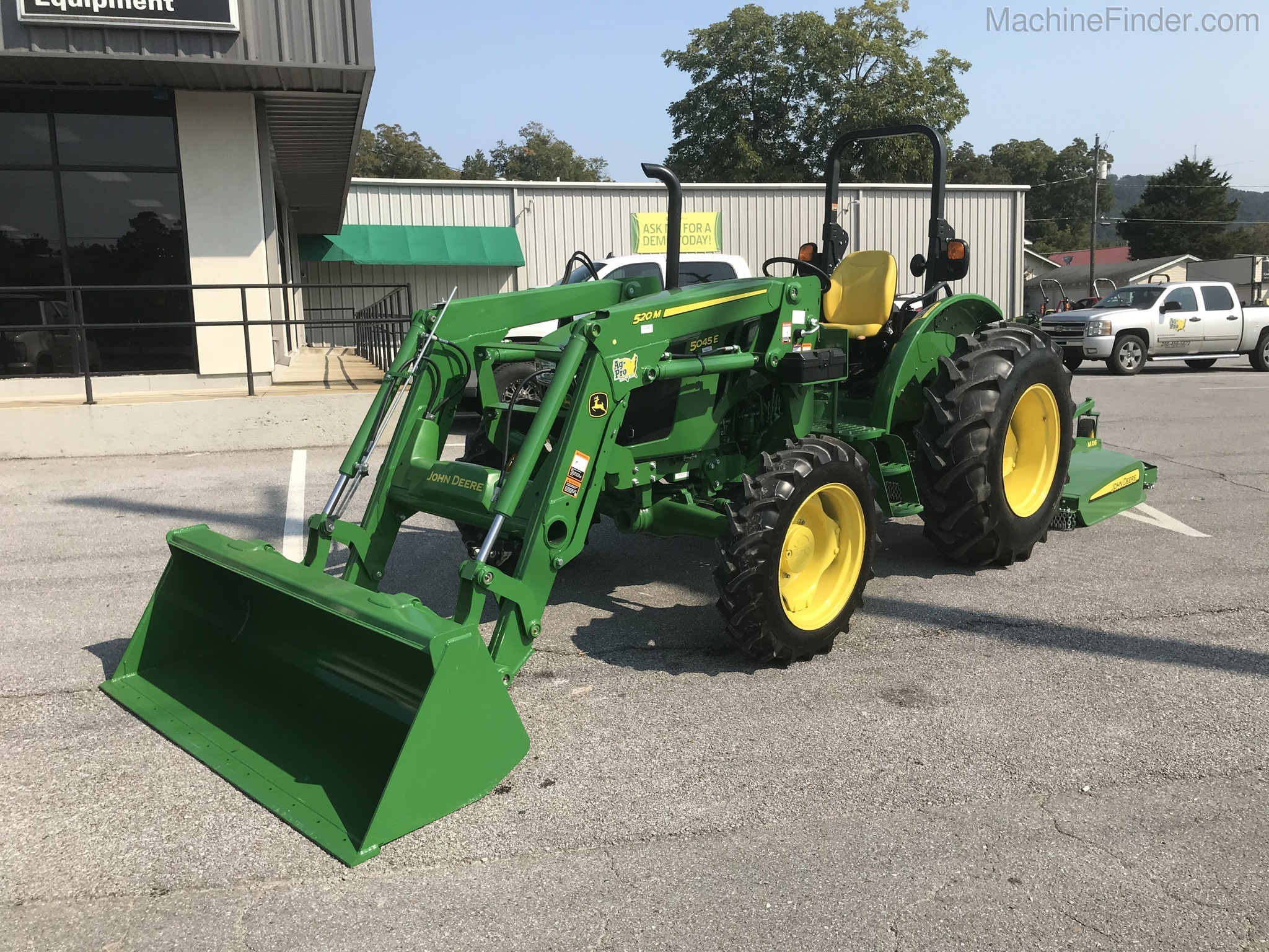 2020 John Deere 5045E Image 2