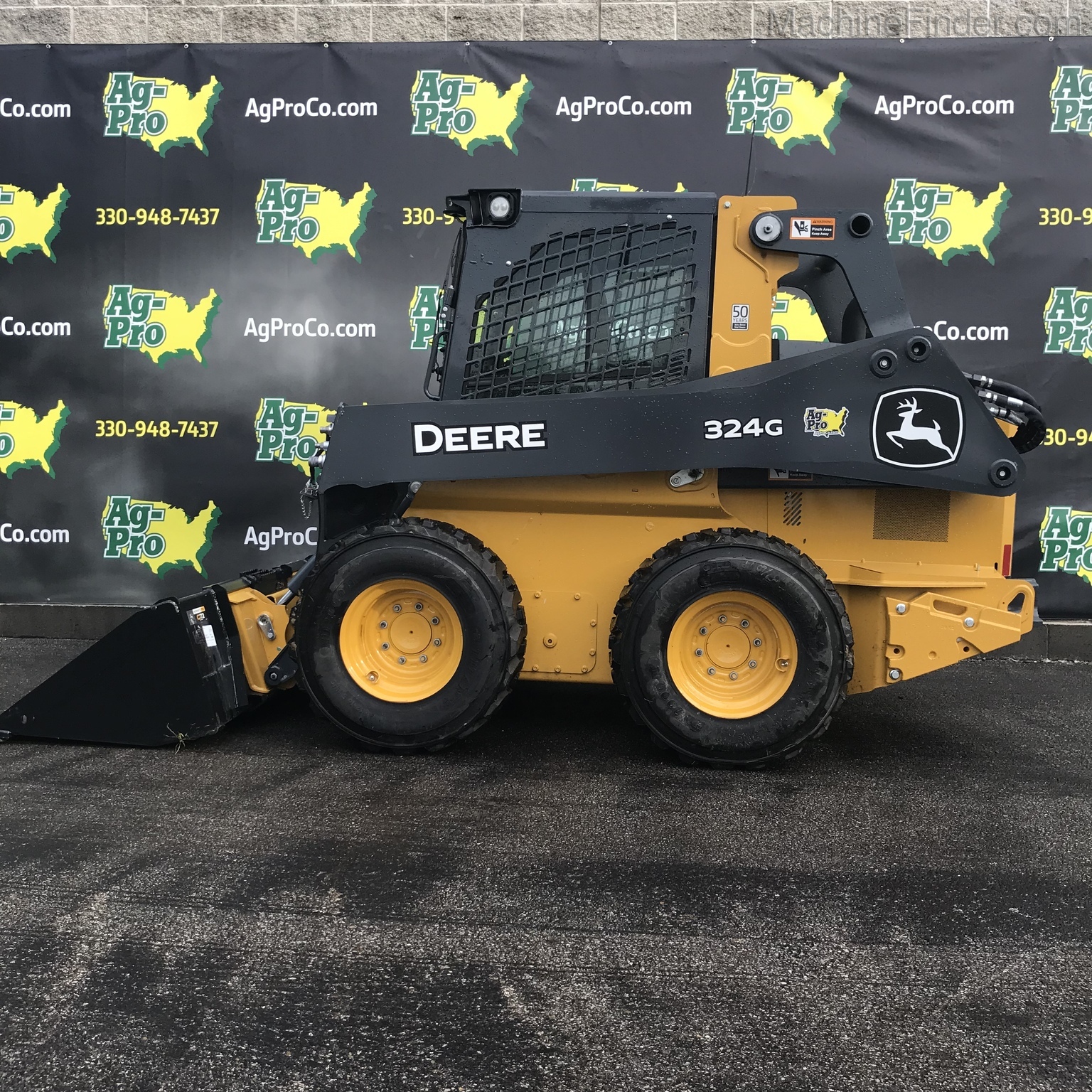 2020 John Deere 324G Image 3