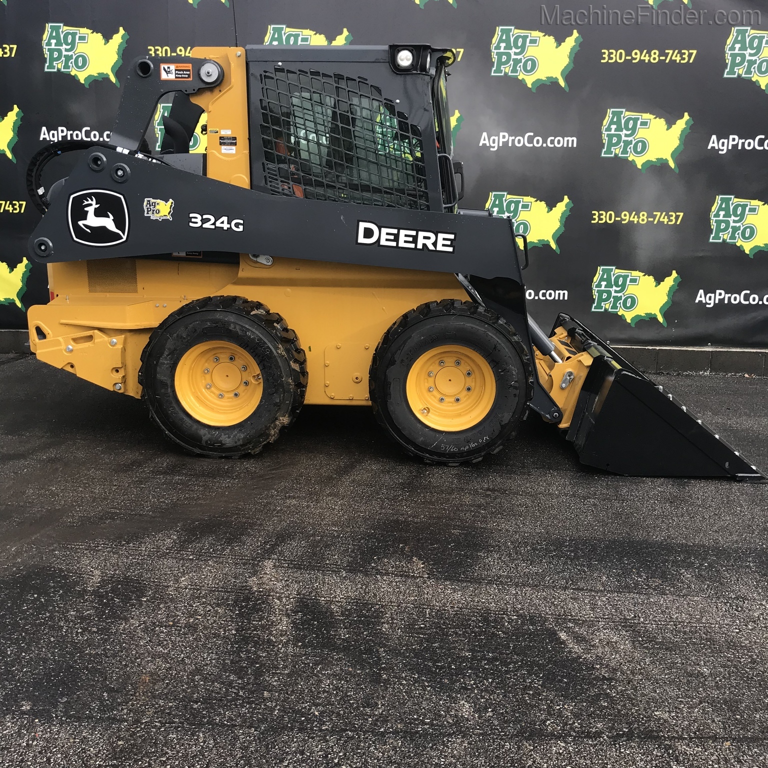 2020 John Deere 324G Image 7