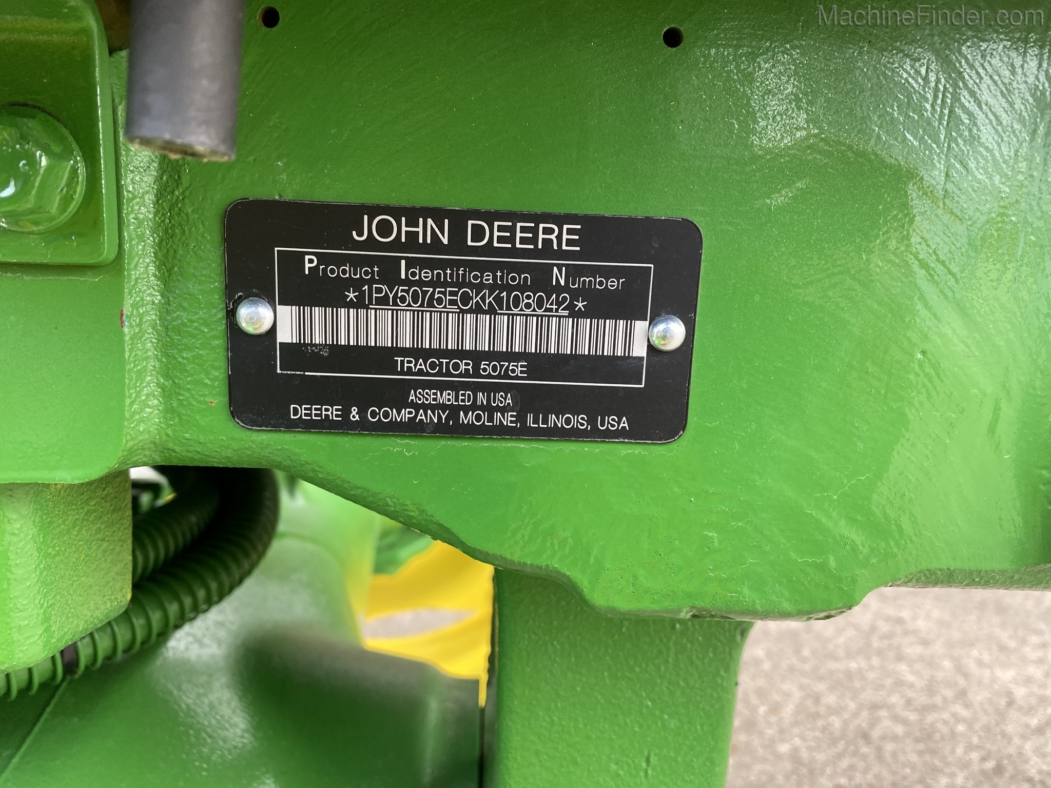 2019 John Deere 5075E Image 10