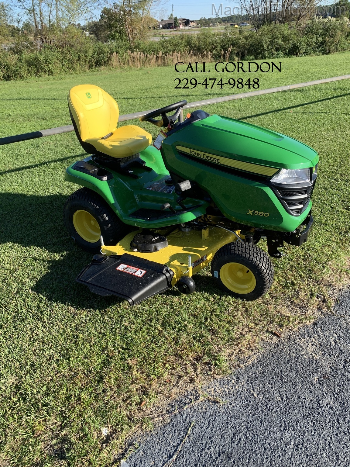 2020 John Deere X380 Image 1