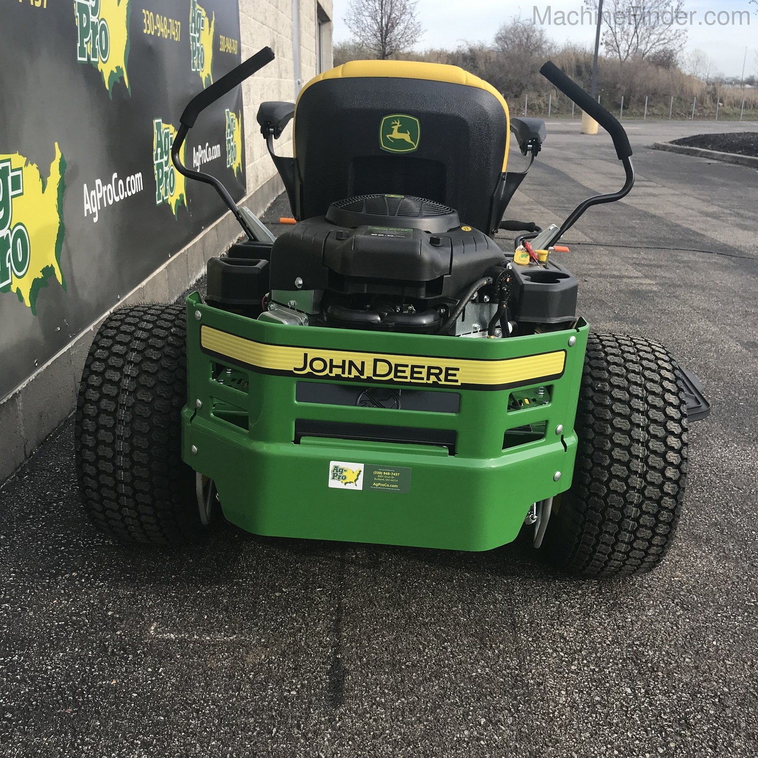 2021 John Deere Z355E Image 8
