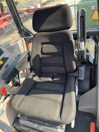 Kubota M7060 Image 6