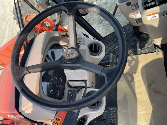 Kubota M7060 Image 10
