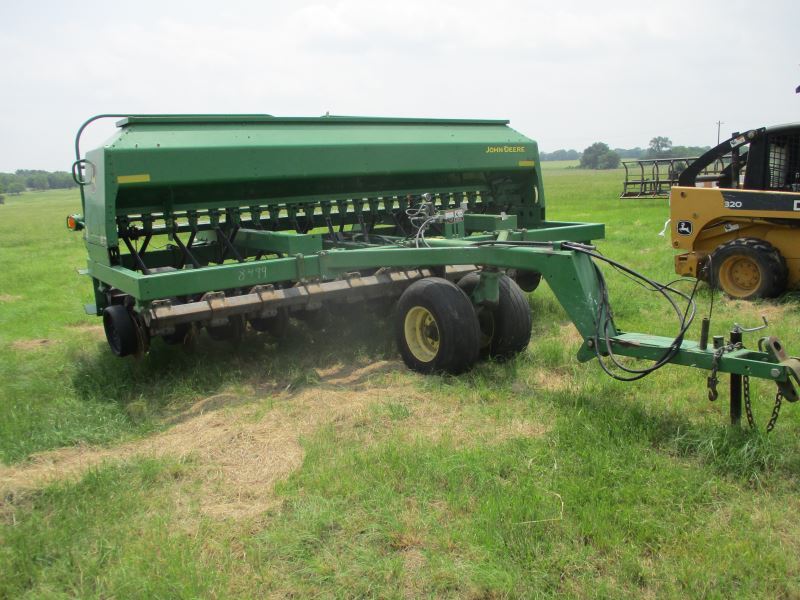 John Deere 1590 Image 3