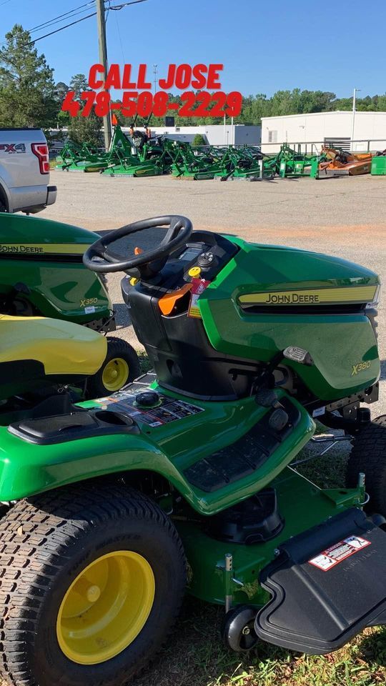 2025 John Deere X380 Image 4