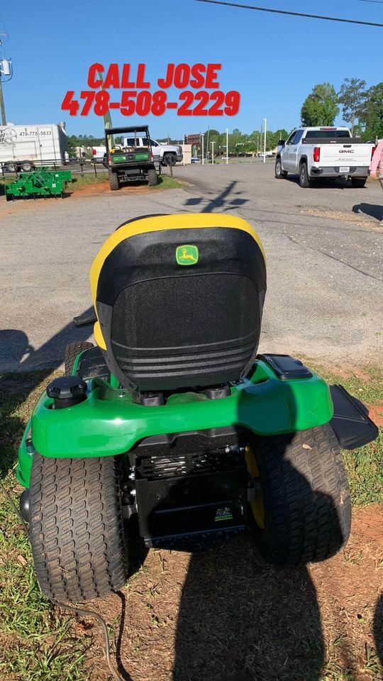 2025 John Deere X380 Image 5