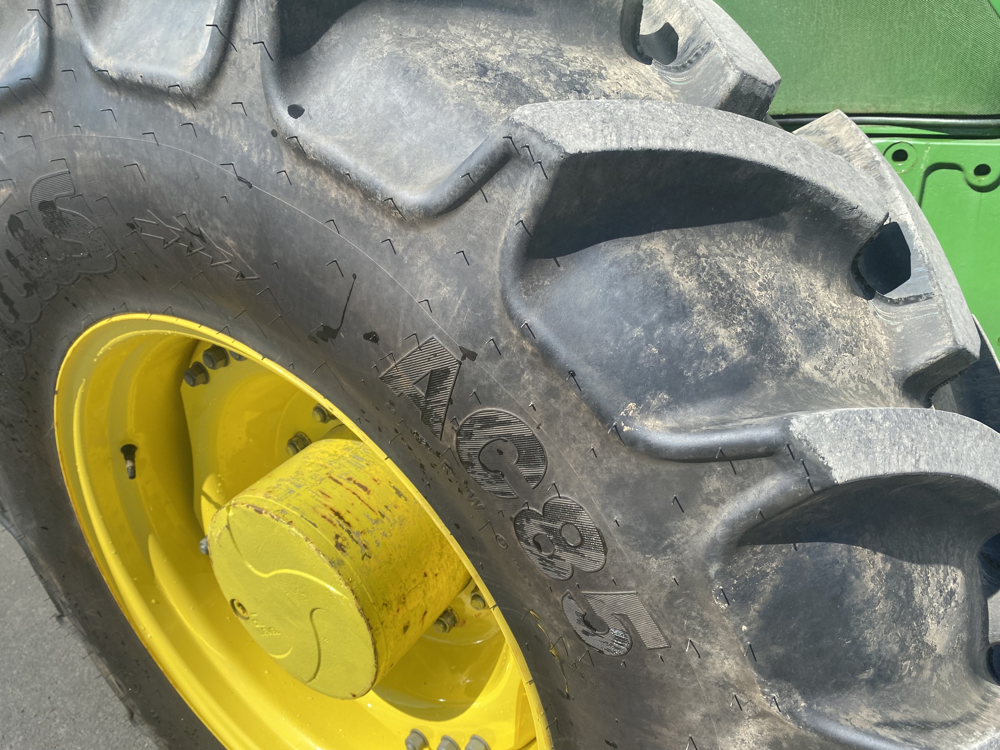 2020 John Deere 6155R Image 9