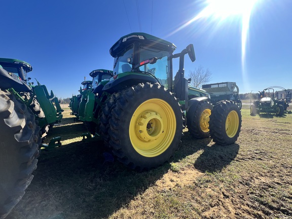 2022 John Deere 8R 340 Photo 2