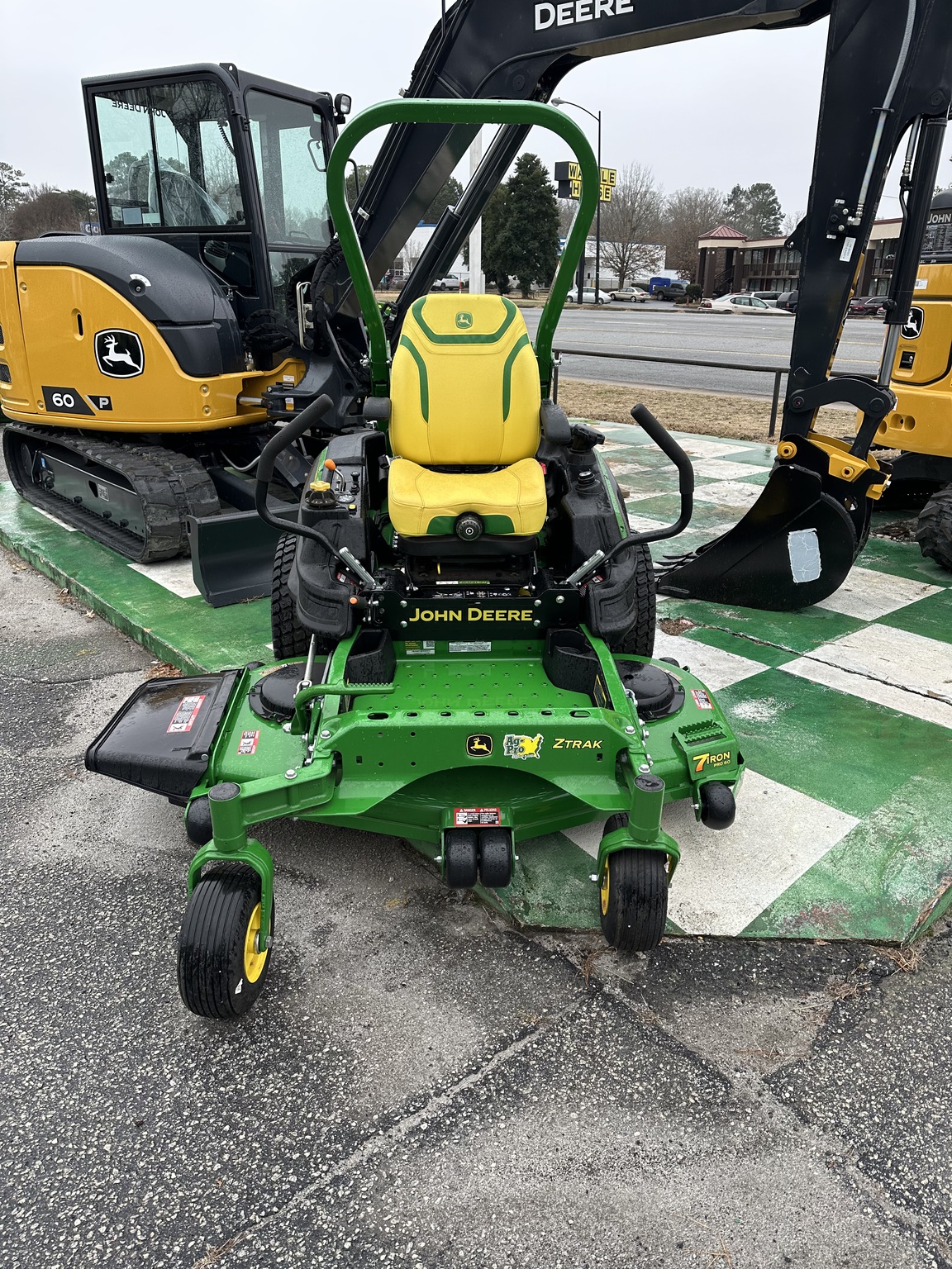 2025 John Deere Z930M Image 1