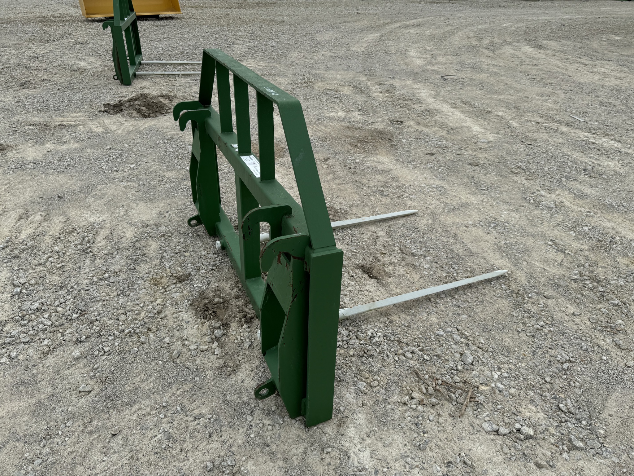  2019 TRI-L WW-2500QTDB1-H480 GREEN DOUBLE W 49" SPEARS29"X60" 2500# CAP at Heritage Tractor in Adrian, MO