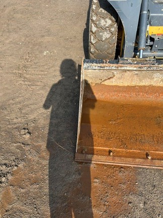 2023 John Deere 320G