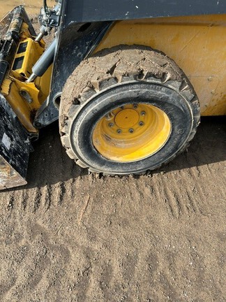 2023 John Deere 320G